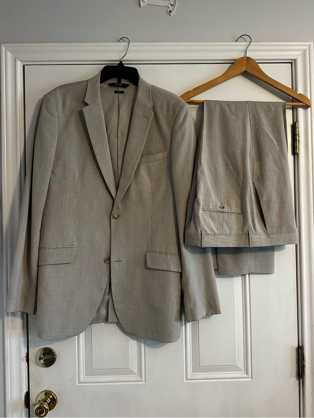 Men's Light Beige Two-Piece Suit Jacket & Trousers